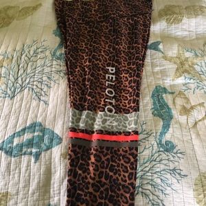 UNICORN! Peloton Capri Leggings